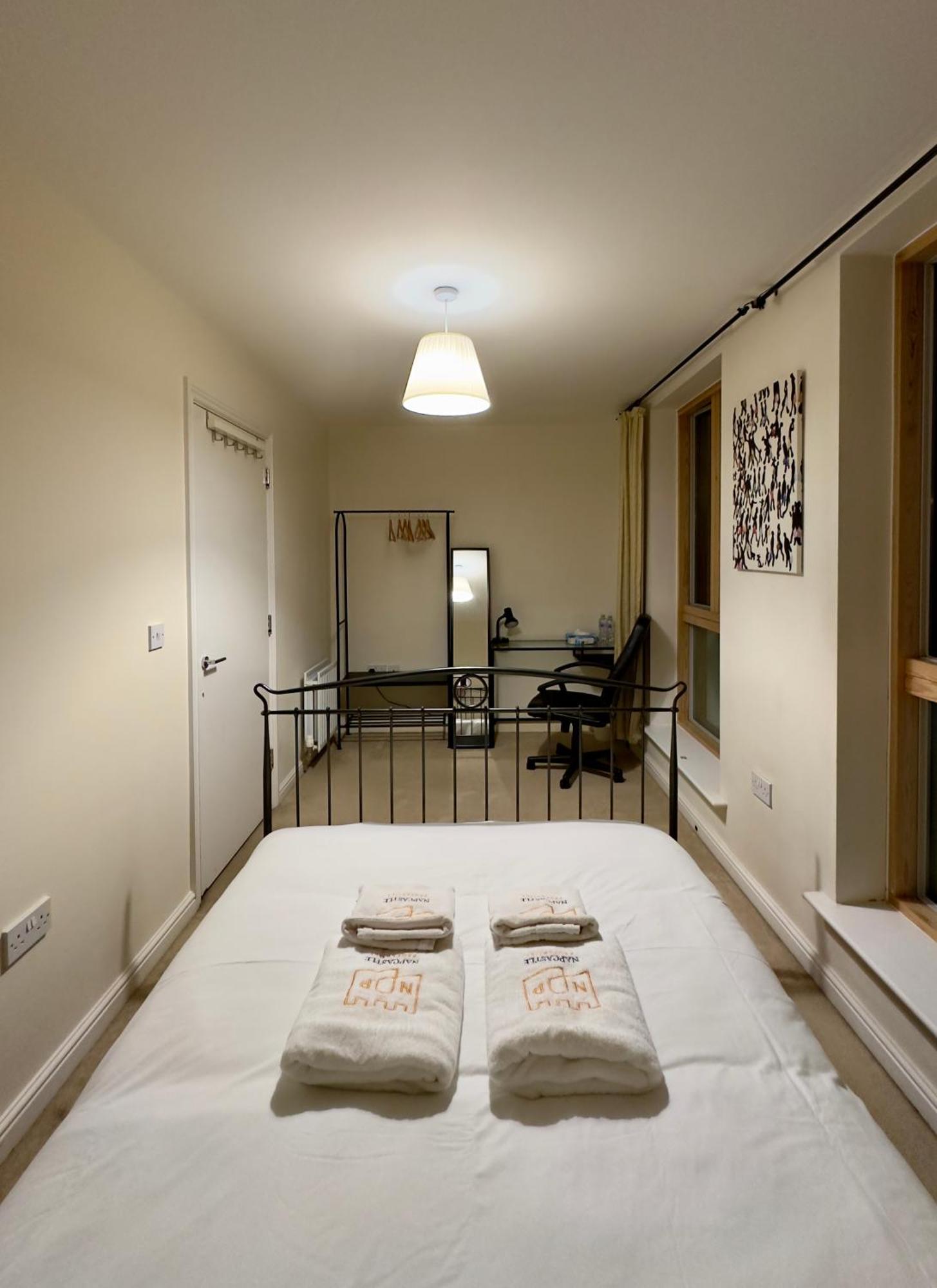 Napcastle Caledonian Park Hotel London Bagian luar foto