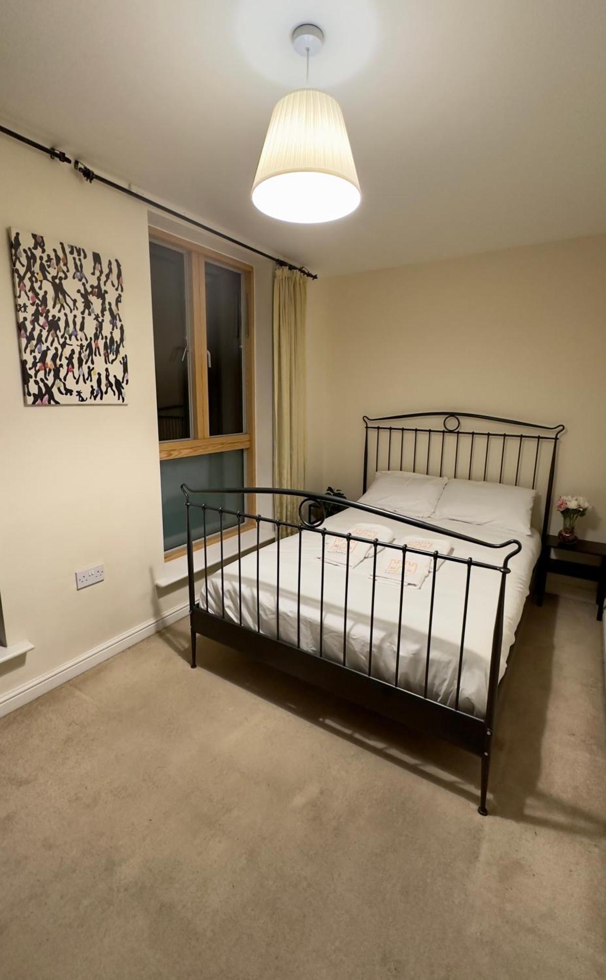 Napcastle Caledonian Park Hotel London Bagian luar foto