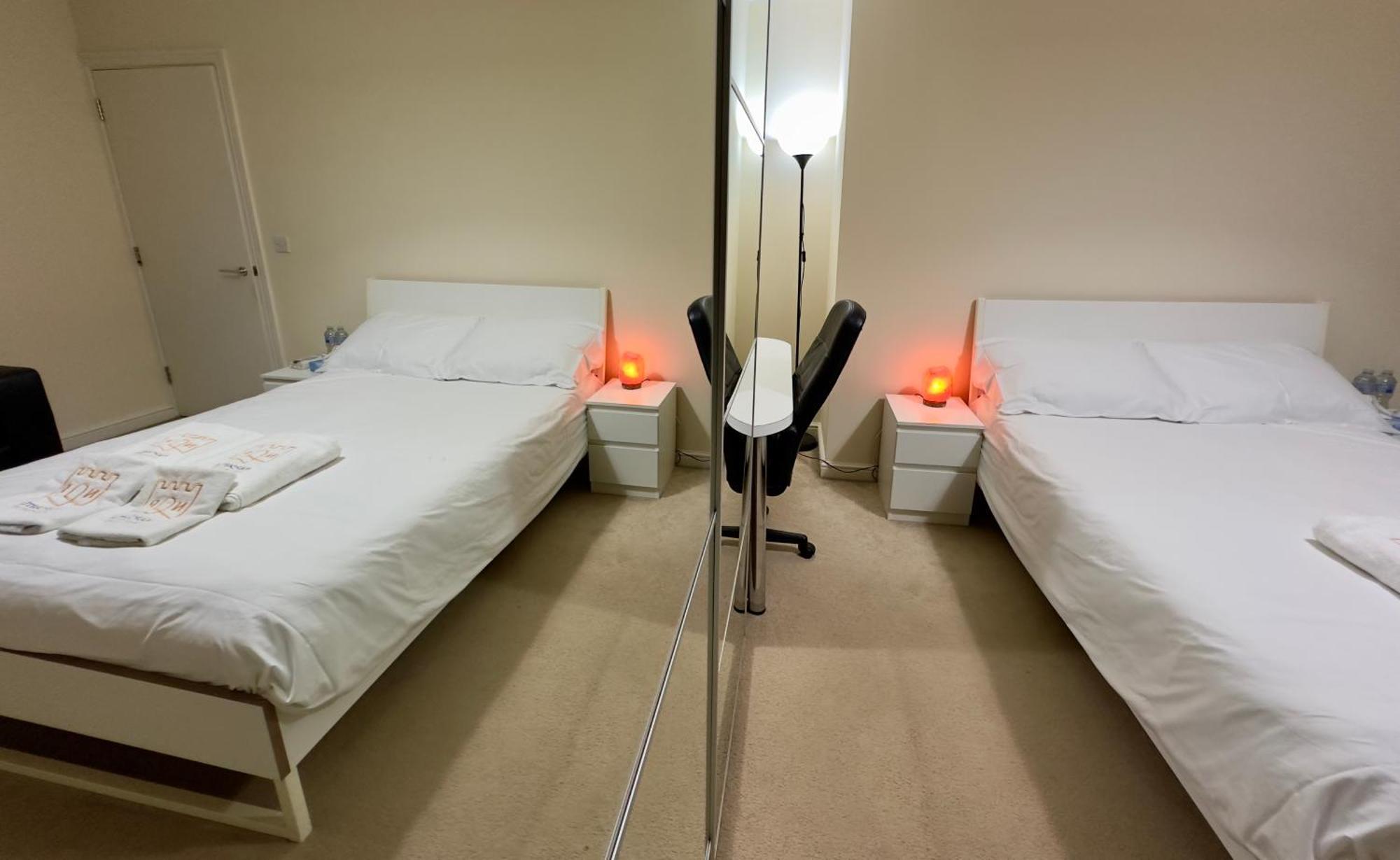 Napcastle Caledonian Park Hotel London Bagian luar foto