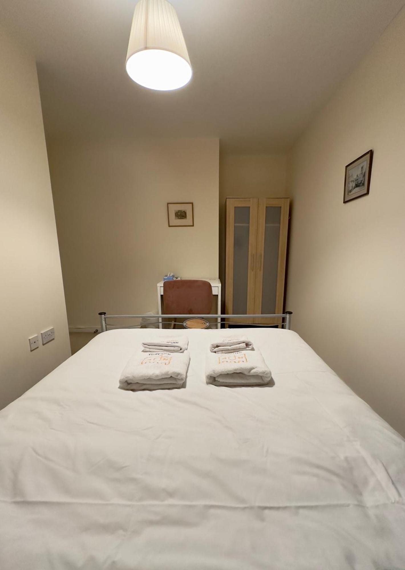 Napcastle Caledonian Park Hotel London Bagian luar foto