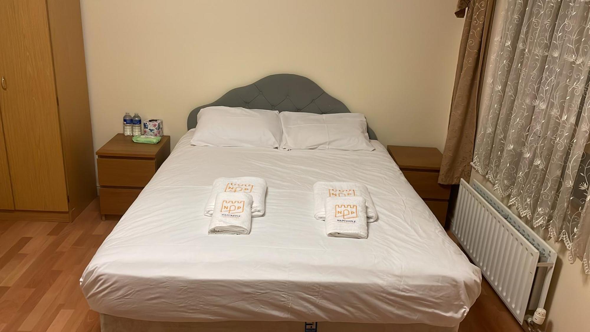 Napcastle Caledonian Park Hotel London Bagian luar foto