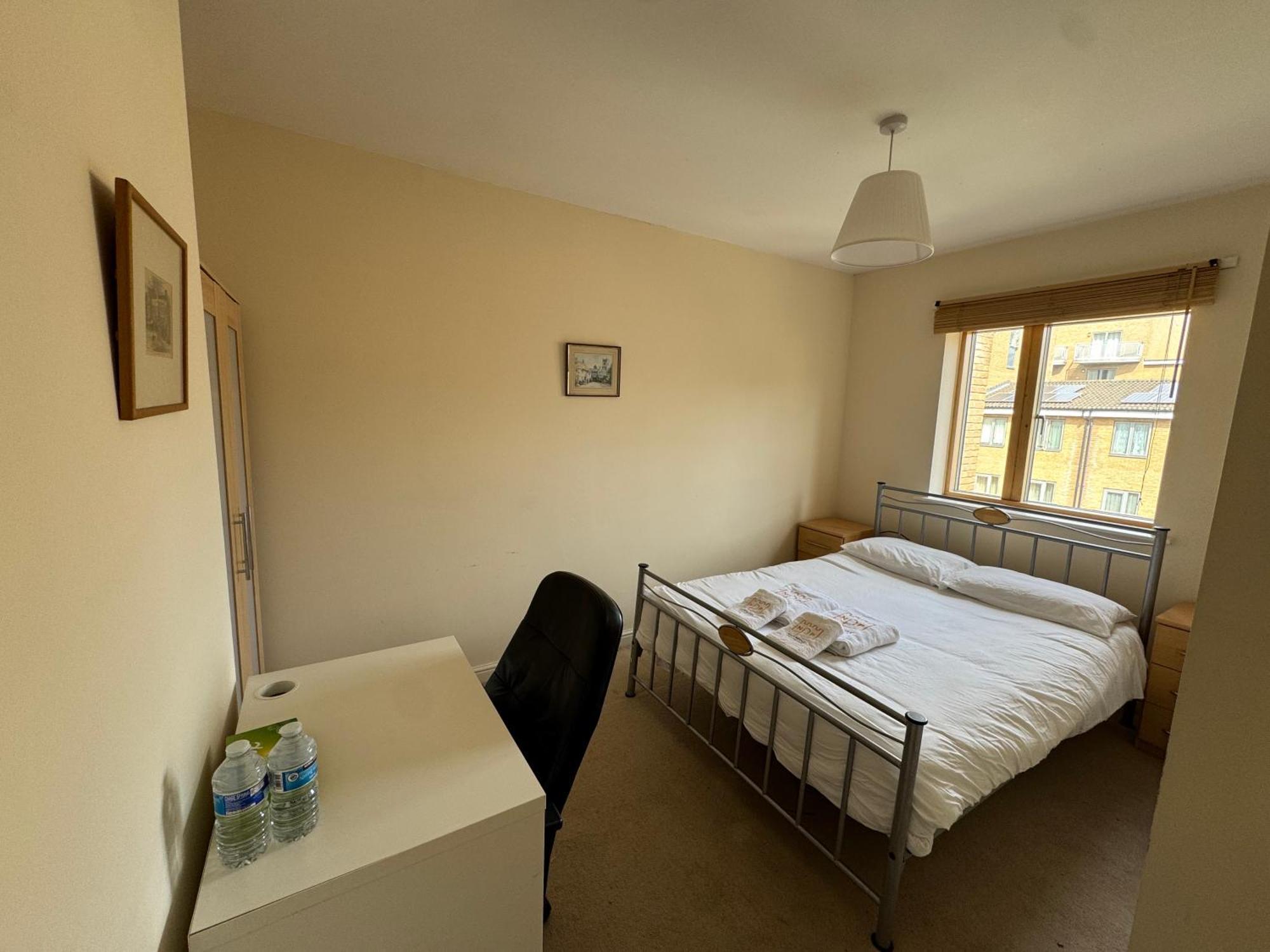 Napcastle Caledonian Park Hotel London Bagian luar foto