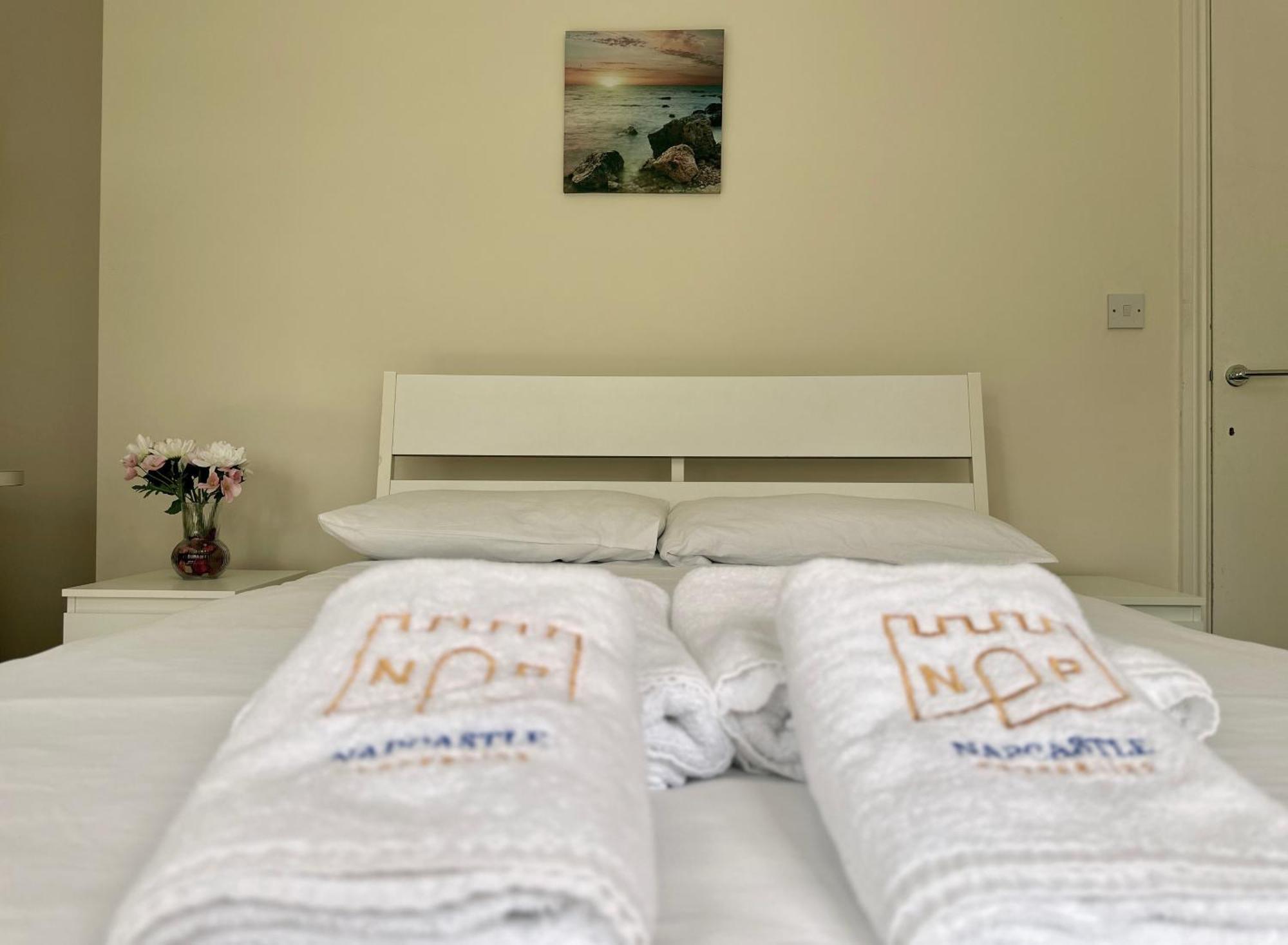 Napcastle Caledonian Park Hotel London Bagian luar foto